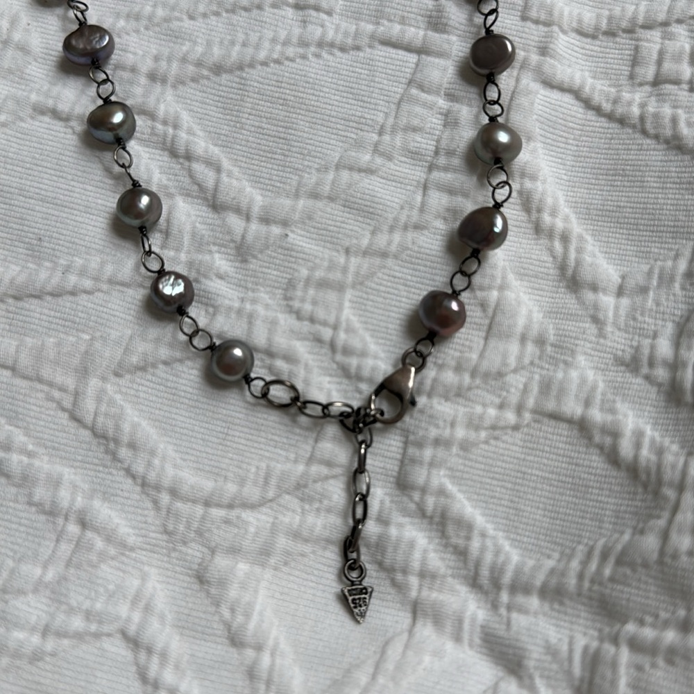 Silpada sterling silver iridescent purple gray freshwater pearl necklace - Picture 2 of 4